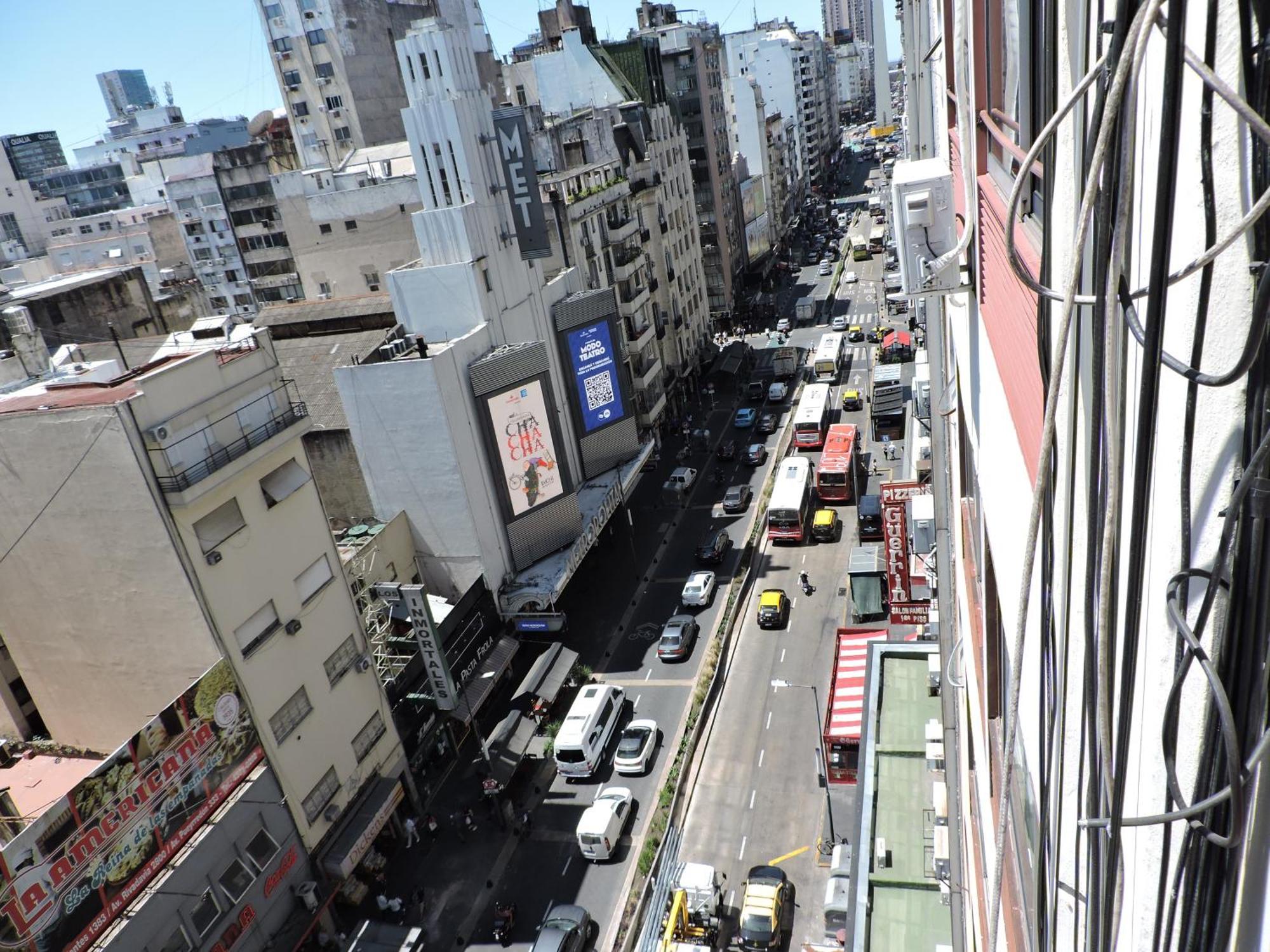 4 Ventanales Sobre La Avenida Corrientes Apartment Buenos Aires Exterior photo